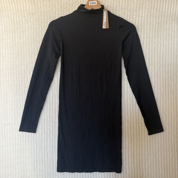 Skims Soft Smoothing Seamless Mini Dress Size Medium Onyx Black NWT - Picture 1 of 9